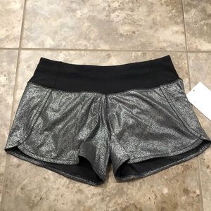 Lululemon Run Times Short II 4"